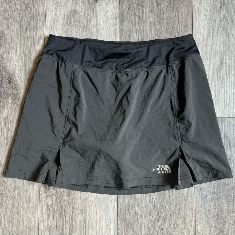 Women’s North Face skirt